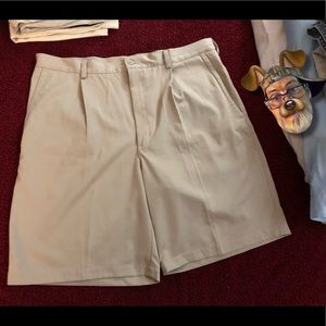 Nike Dry Fit Golf Khaki Shorts Size 36